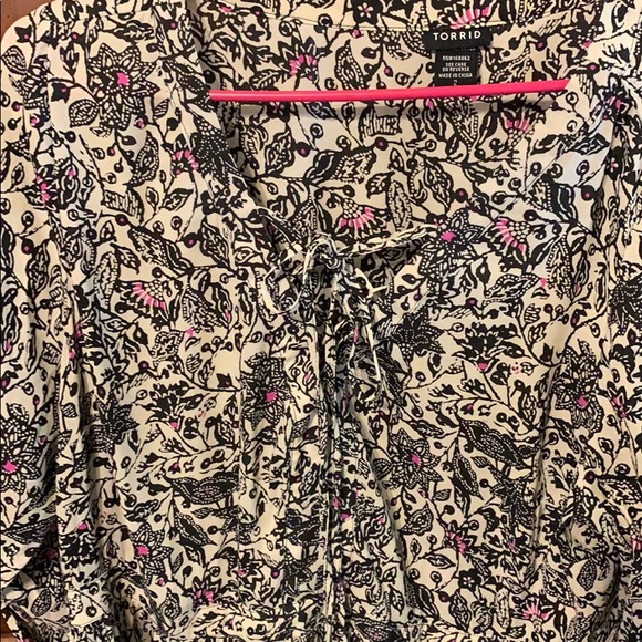 Torrid Long Sleeve Tunic - Picture 3 of 8